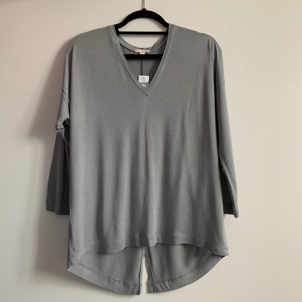 Gap 3/4 Sleeve Gray Shirt
